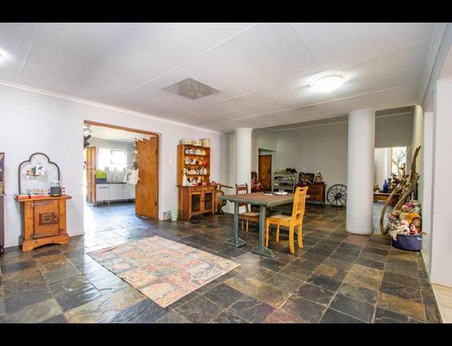 16 BEDROOM HOUSE FOR SALE IN BEAULIEU